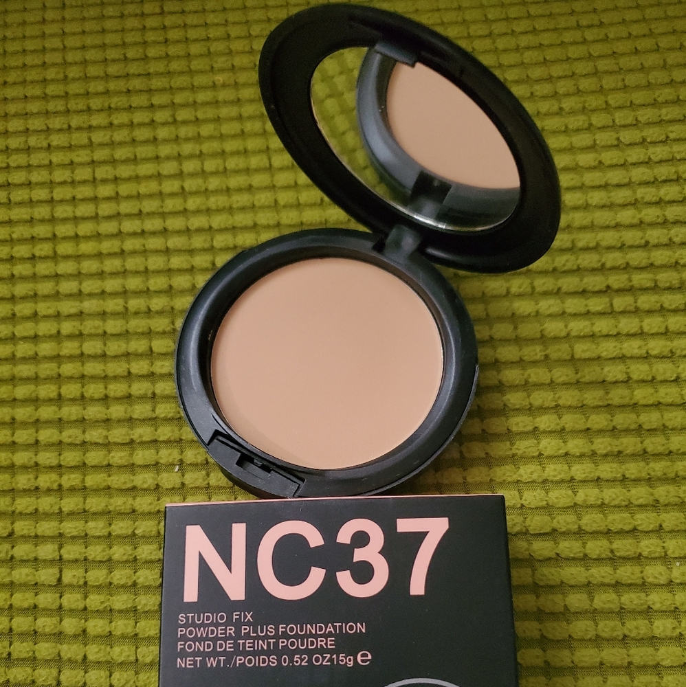 Mac studio fix powder nc37 + Founda…